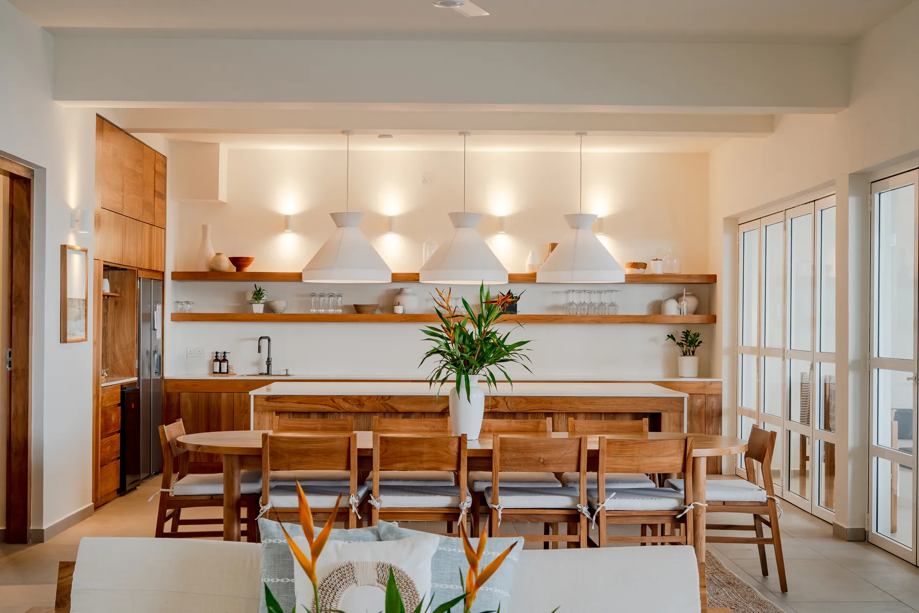 Thalpe Beach House kitchen and dining area